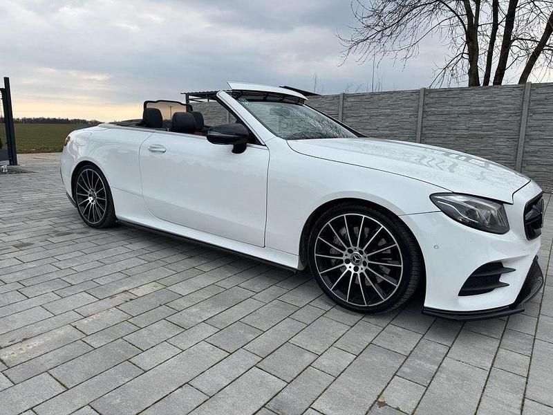 Gebraucht Mercedes E350 299 PS (219 kW) 2019 Weiß Cabrio