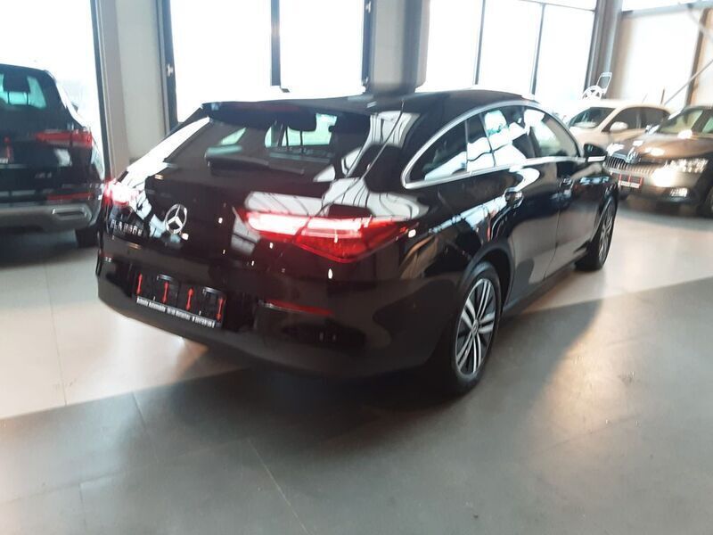 Gebraucht Mercedes CLA250e Shooting Brake 218 PS (160 kW) 2022 Schwarz Kombi