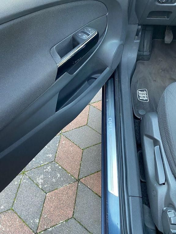 Gebraucht Opel Corsa 101 PS (74 kW) 2010 Blau Kleinwagen