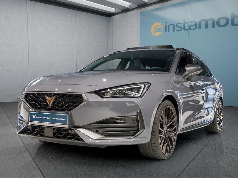 Grau Gebraucht 2023 Cupra Leon Kombi | 28.699 € (Fairer Preis) - Bild 1/4