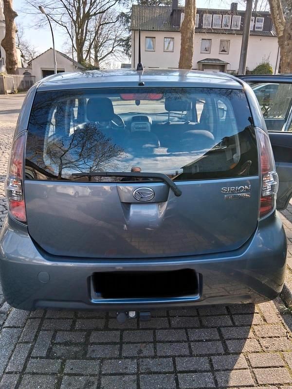 Gebraucht Daihatsu Sirion 91 PS (66 kW) 2011 Grau Kleinwagen