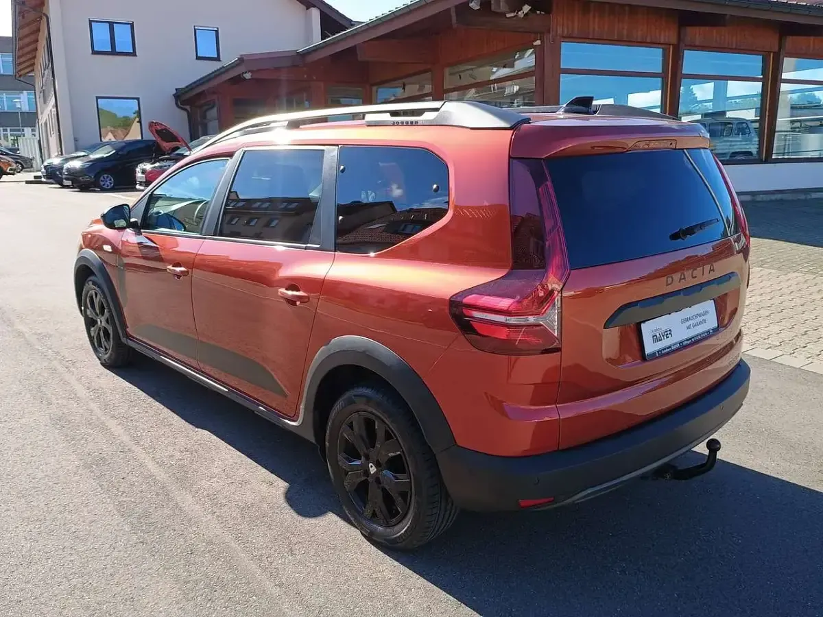 Gebraucht Dacia Jogger Extreme 110 PS (80 kW) 2022 Terrakottabraun Van / Kleinbus