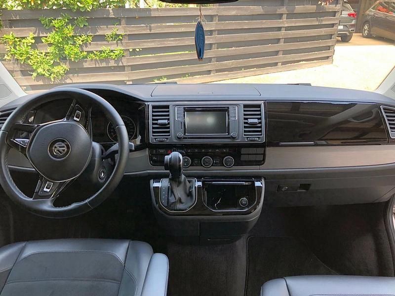 Gebraucht VW Multivan Generation Six 150 PS (110 kW) 2019 Weiß Van