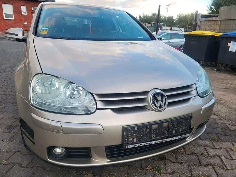 Gebraucht VW Golf IV Comfortline 75 PS (55 kW) 2004 Gold Limousine