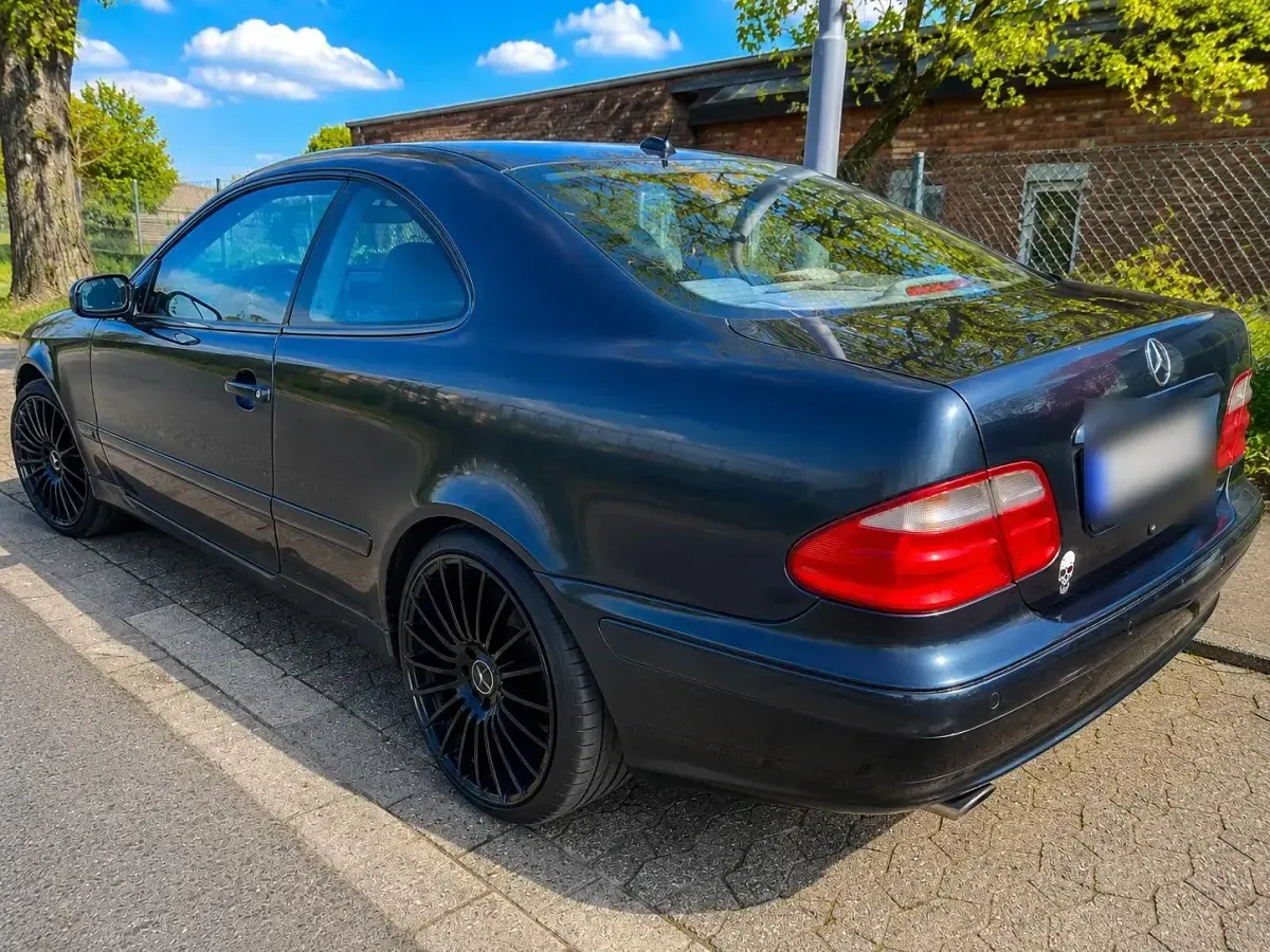 Gebraucht Mercedes CLK200 Avantgarde 163 PS (119 kW) 2001 Blau Coupé