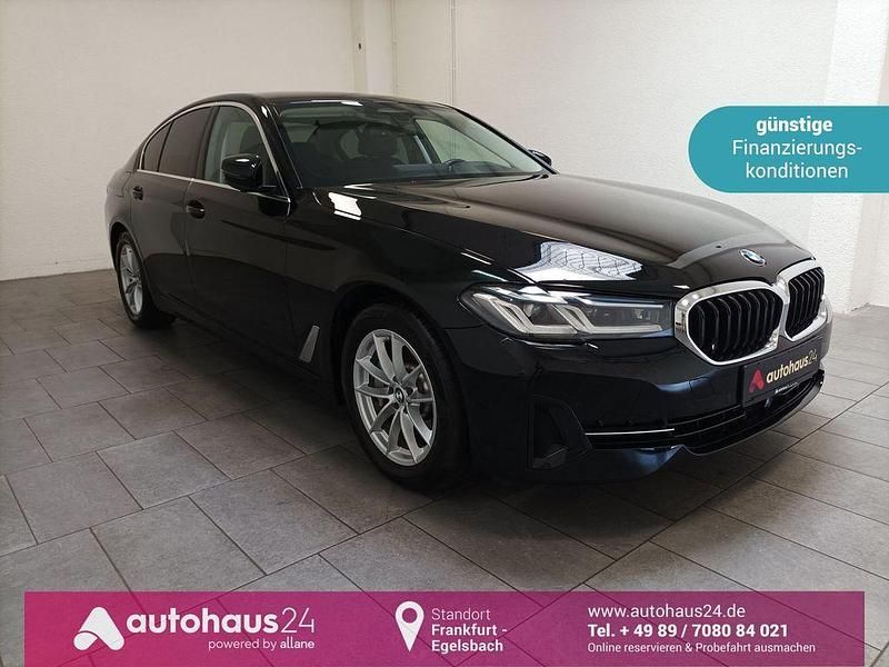 Schwarz Gebraucht 2021 BMW 530e Sport Line Limousine | 32.470 € (Superpreis) - Bild 1/4