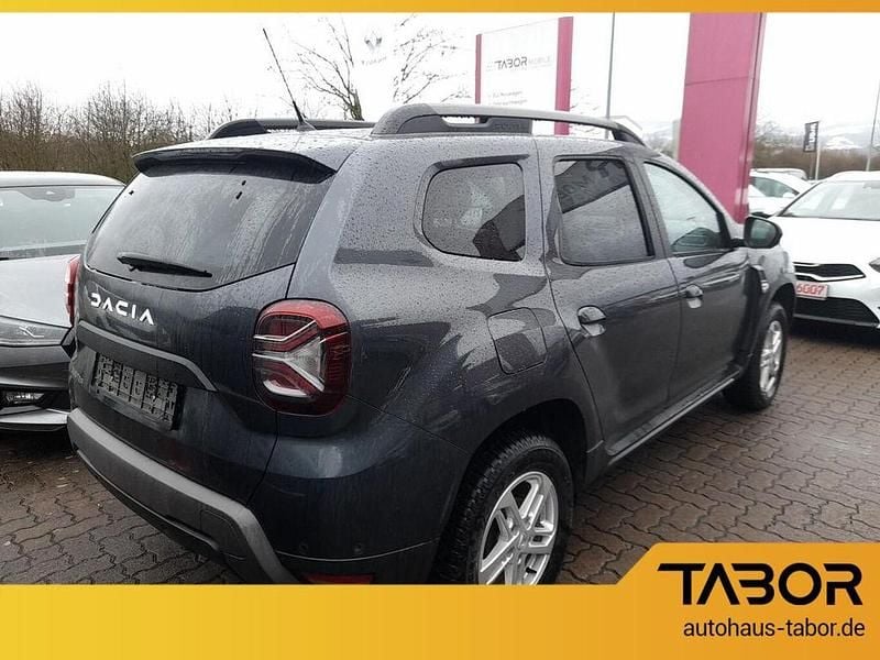 Gebraucht Dacia Duster Journey 131 PS (96 kW) 2023 Grau metallic SUV