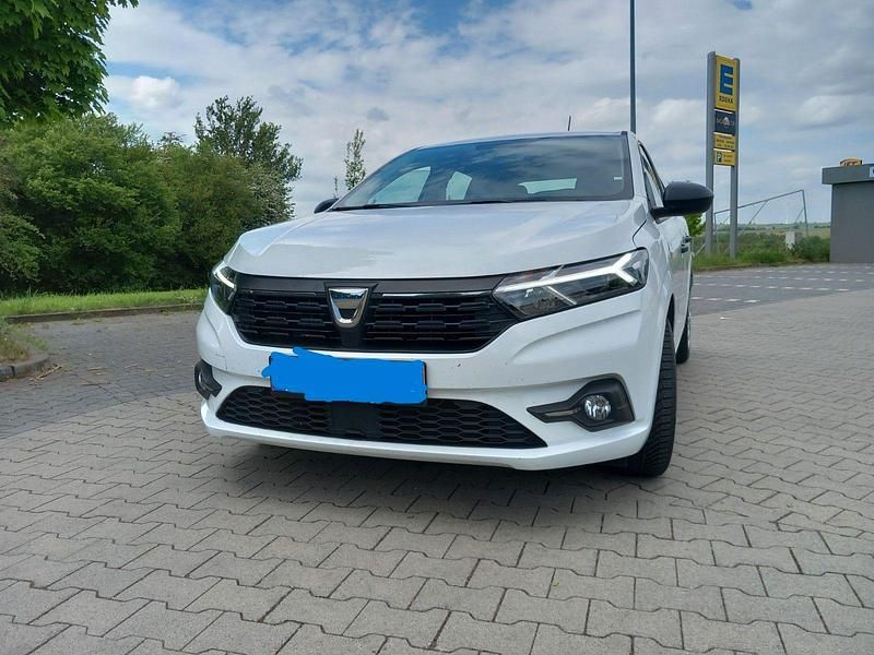 Gebraucht Dacia Sandero Comfort 67 PS (49 kW) 2022 Weiß Limousine