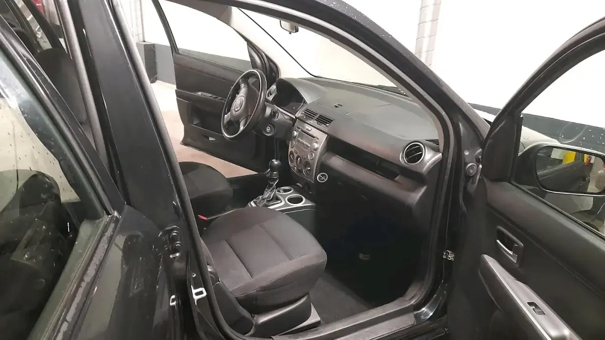 Usata Mazda 2 80 CV (58 kW) 2006 Nero Utilitaria