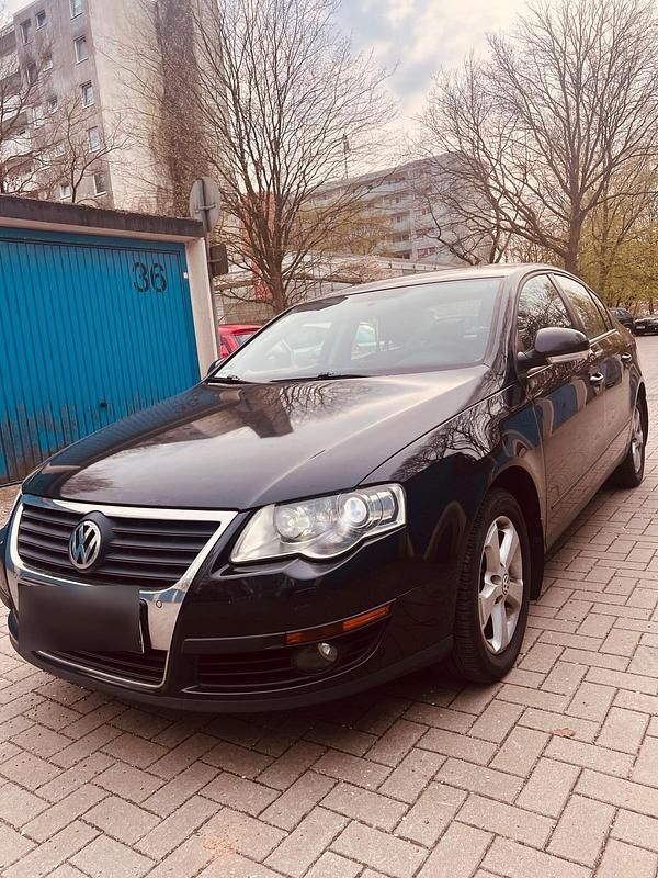 Second-hand VW Passat 2008 Negru Berlinǎ