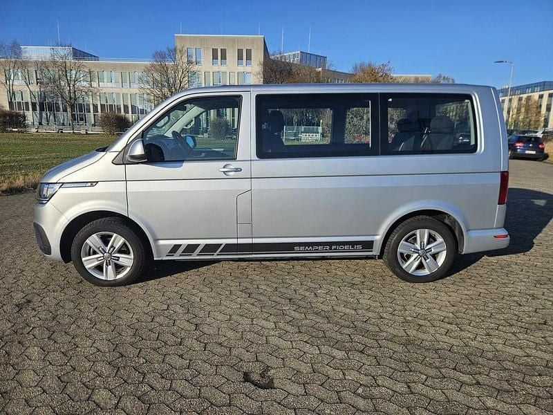 Gebraucht VW Multivan Comfortline 150 PS (110 kW) 2020 Silber Van