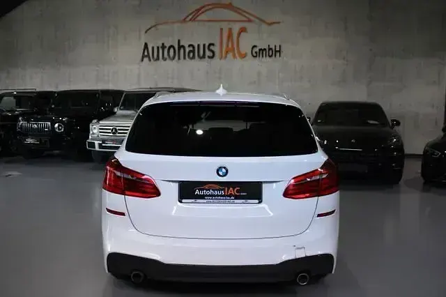 Gebraucht BMW 225 M Sport 231 PS (169 kW) 2015 Weiß Van / Kleinbus