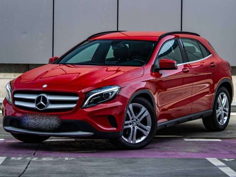 Rot Gebraucht 2015 Mercedes GLA200 SUV | 15.500 € (Fairer Preis) - Bild 1/4