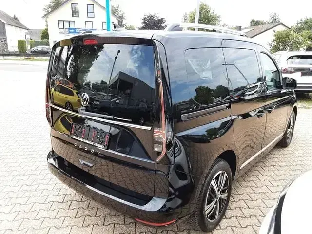 Neu VW Caddy Style 116 PS (85 kW) 2026 Schwarz Van / Kleinbus