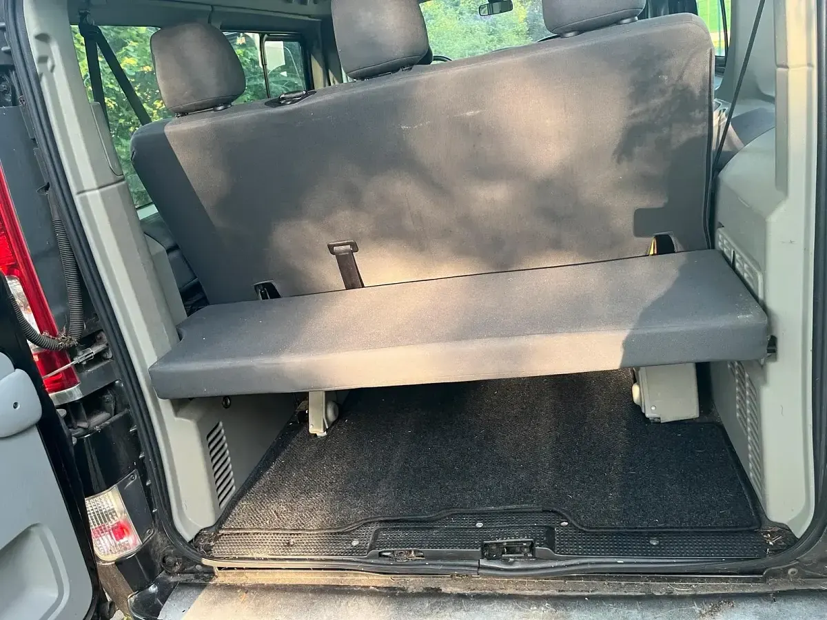 Gebraucht Opel Vivaro 145 PS (106 kW) 2011 Schwarz Van / Kleinbus
