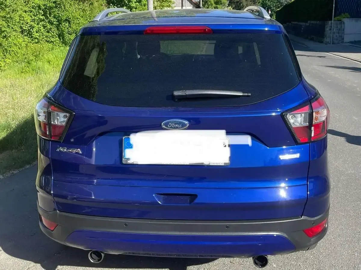 Używany Ford Kuga 182 KM (133 kW) 2017 Niebieski SUV