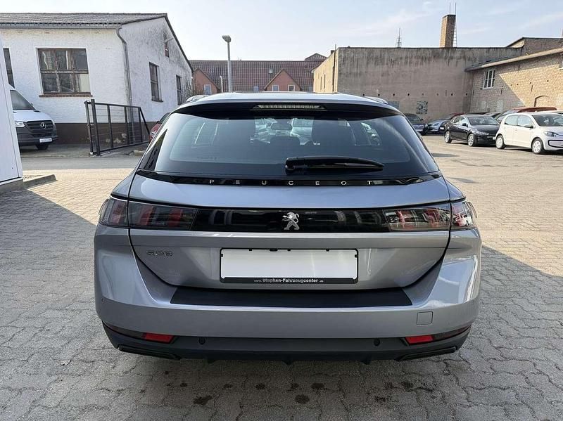 Gebraucht Peugeot 508 Active 131 PS (96 kW) 2022 Grau artense/metallic Kombi