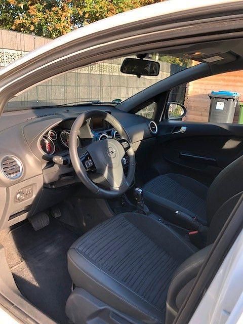 Gebraucht Opel Corsa Energy 101 PS (74 kW) 2014 Weiß Kleinwagen