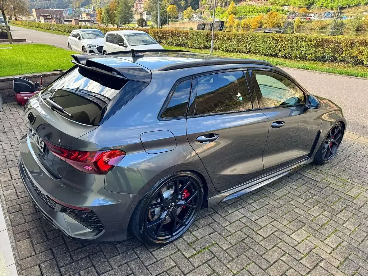 Gebraucht Audi RS3 Performance 400 PS (294 kW) 2023 Grau Limousine