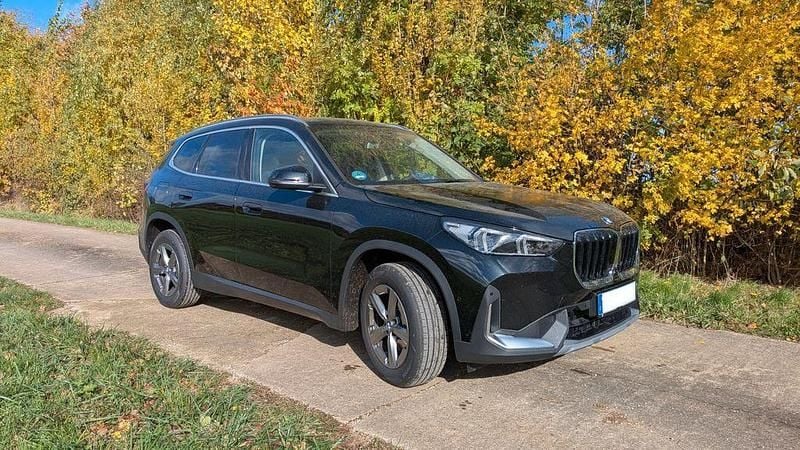 Schwarz Gebraucht 2024 BMW X1 SUV | 38.000 € (Superpreis) - Bild 1/4