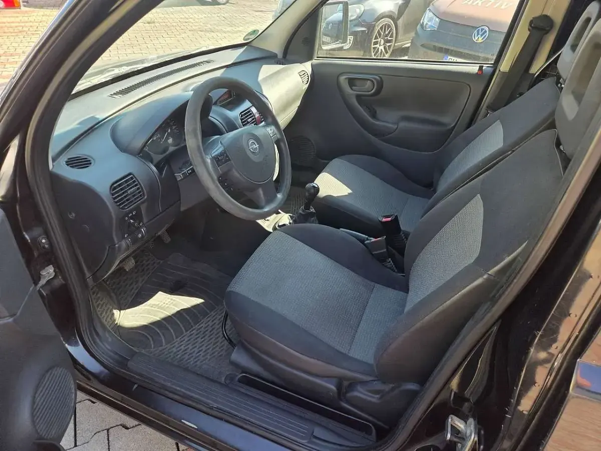 Gebraucht Opel Combo 90 PS (66 kW) 2011 Saphirschwarz mineraleffekt Van / Kleinbus