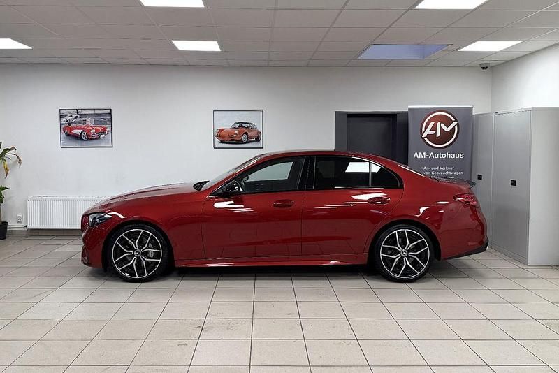 Gebraucht Mercedes C300 AMG 265 PS (194 kW) 2023 Rot Limousine