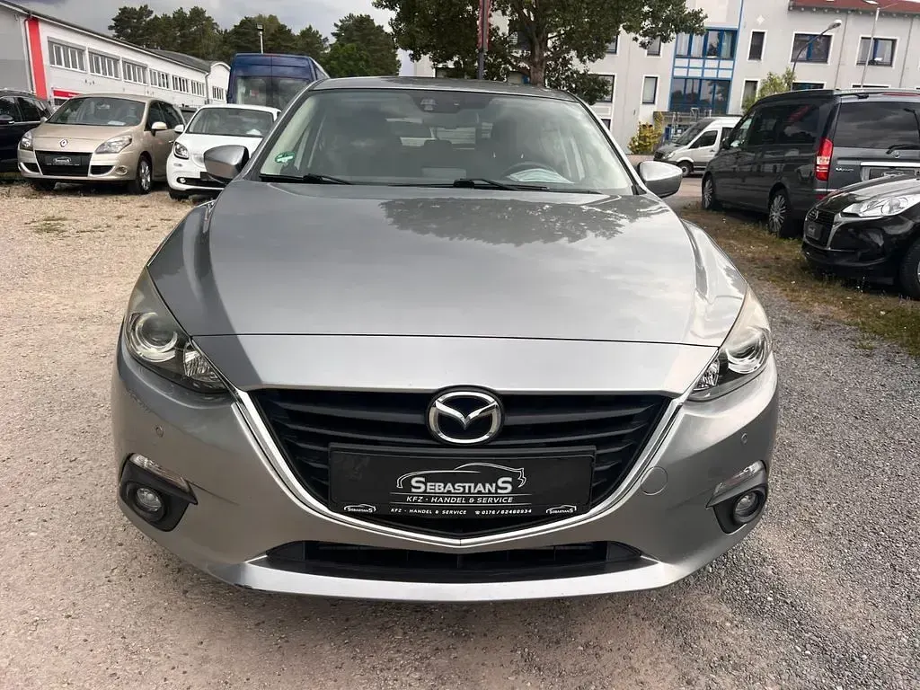 Gebraucht Mazda 3 Center-Line 150 PS (110 kW) 2015 Plutossilber metallic Limousine