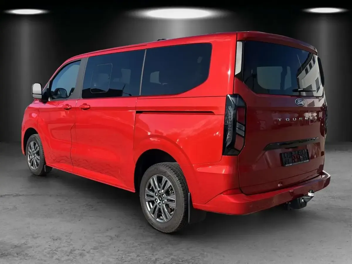 Gebraucht Ford Tourneo Titanium 136 PS (100 kW) 2024 Blau Van / Kleinbus