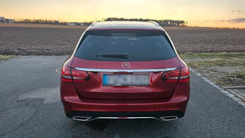 Gebraucht Mercedes C300 245 PS (180 kW) 2020 Rot Kombi