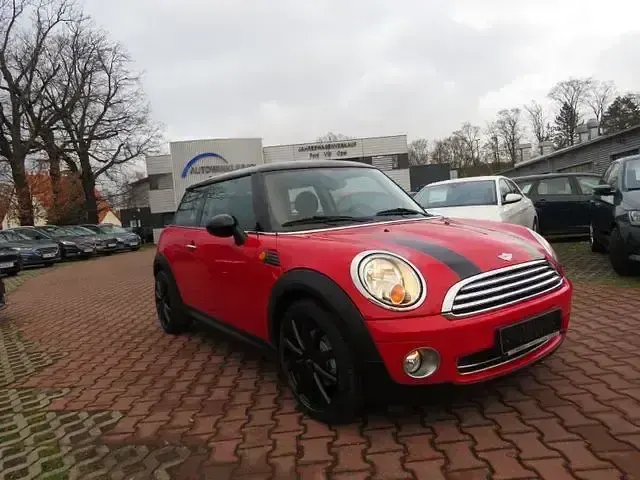 Begagnad Mini ONE 125 HK (91 kW) 2007 Röd Halvkombi