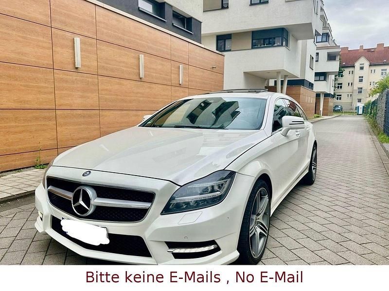 Weiß Gebraucht 2014 Mercedes CLS350 AMG Kombi | 11.990 € - Bild 1/4