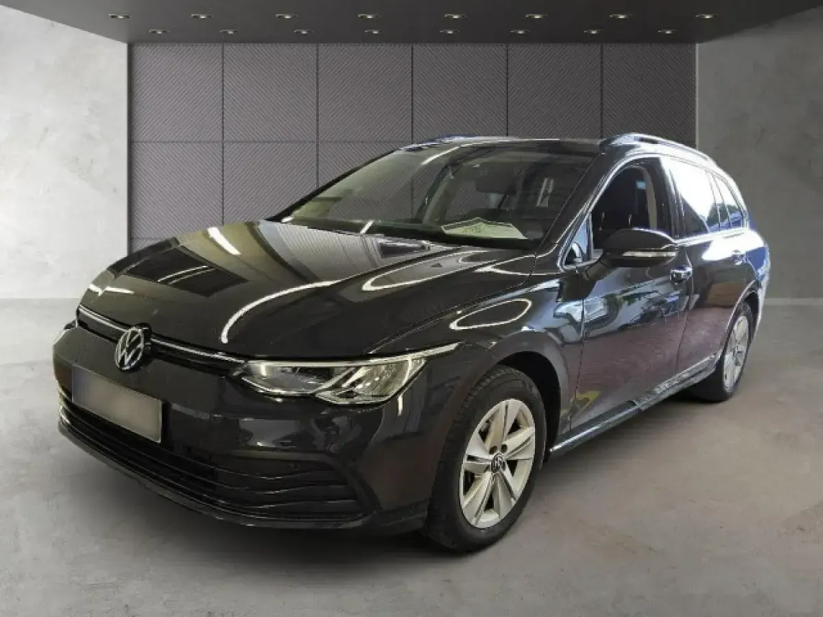 Gebraucht VW Golf VIII Life 150 PS (110 kW) 2023 Uranograu Kombi