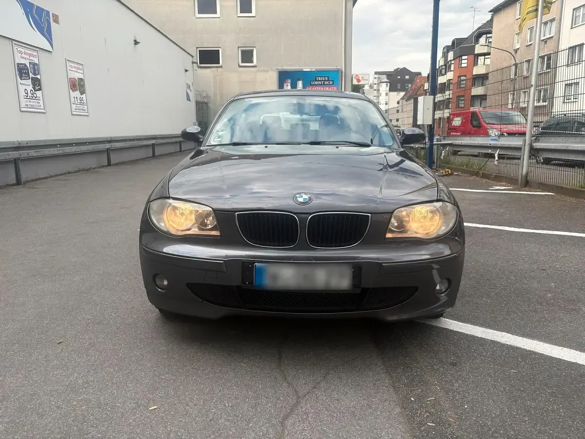 Gebraucht BMW 116 120 PS (88 kW) 2007 Grau Kleinwagen