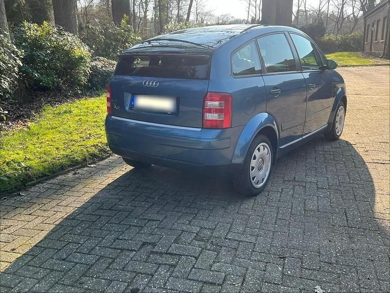 Gebraucht Audi A2 75 PS (55 kW) 2001 Blau Kleinwagen