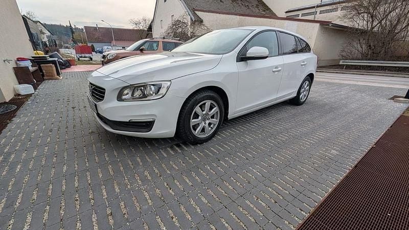 Gebraucht Volvo V60 114 PS (83 kW) 2014 Weiß Kombi