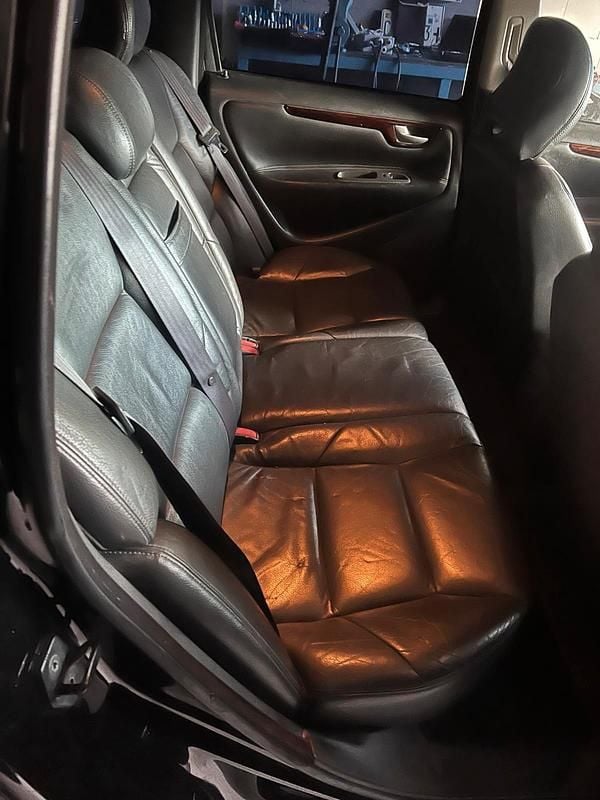 Gebraucht Volvo V70 140 PS (102 kW) 2001 Schwarz Kombi