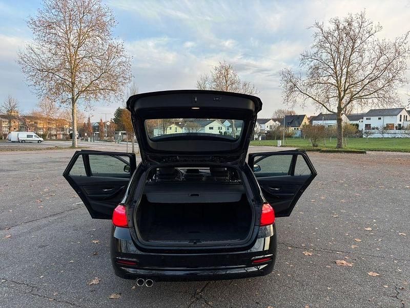 Gebraucht BMW 320 Advantage 190 PS (139 kW) 2017 Schwarz Kombi