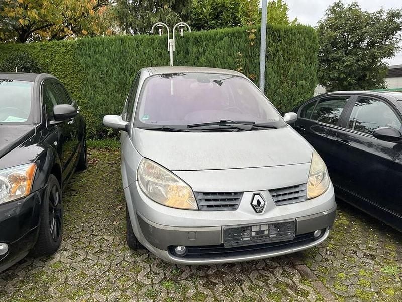 Gebraucht Renault Scénic II 135 PS (99 kW) 2006 Silber Van / Kleinbus