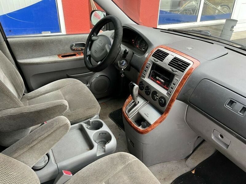 Gebraucht Kia Carnival EX 144 PS (105 kW) 2006 Schwarz Van / Kleinbus