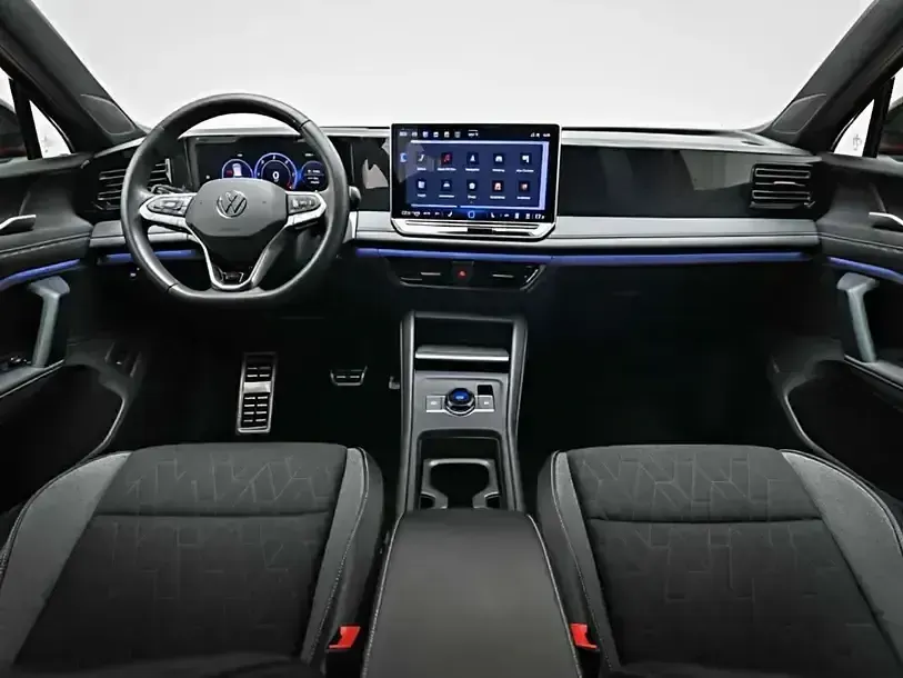 Gebraucht VW Tiguan Goal 150 PS (110 kW) 2025 Rot SUV