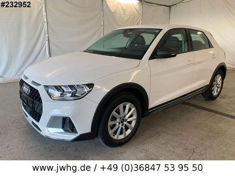 Weiß Gebraucht 2023 Audi A1 Kleinwagen | 19.990 € (Guter Preis) - Bild 1/4