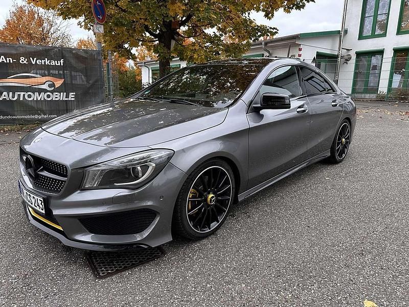 Grau Gebraucht 2013 Mercedes CLA250 Edition 1 Limousine | 17.500 € (Fairer Preis) - Bild 1/4