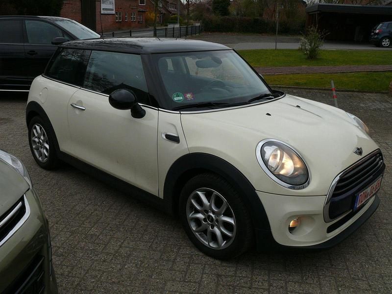 Second-hand Mini Cooper 136 CP (100 kW) 2016 Alb Hatchback