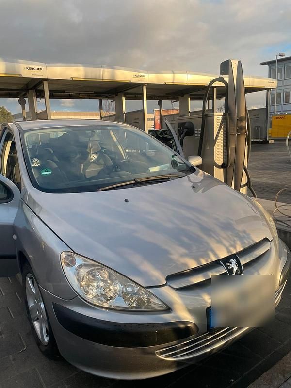 Grau Gebraucht 2006 Peugeot 307 Kleinwagen | 1.300 € (Fairer Preis) - Bild 1/4