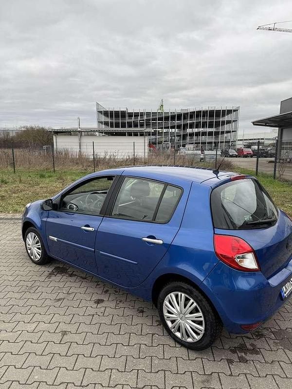 Gebraucht Renault Clio II Authentique 75 PS (55 kW) 2009 Blau Kleinwagen
