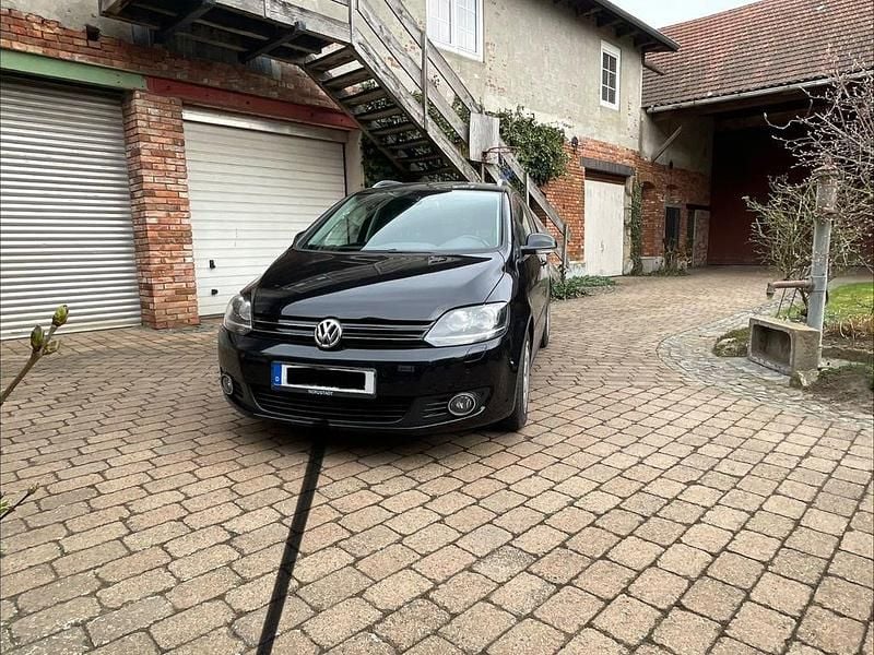Gebraucht VW Golf Plus Cross Team 122 PS (89 kW) 2011 Schwarz Van / Kleinbus