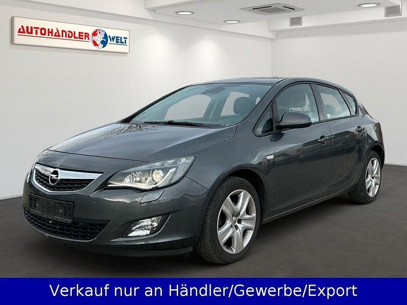 Grau Gebraucht 2010 Opel Astra Edition Limousine | 2.499 € (Superpreis) - Bild 1/3