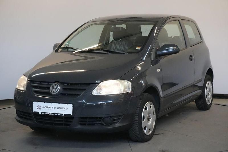 Gebraucht VW Fox 54 PS (39 kW) 2005 Grau Kleinwagen