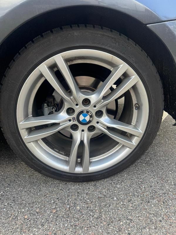 Gebraucht BMW 325 218 PS (160 kW) 2008 Grau Limousine