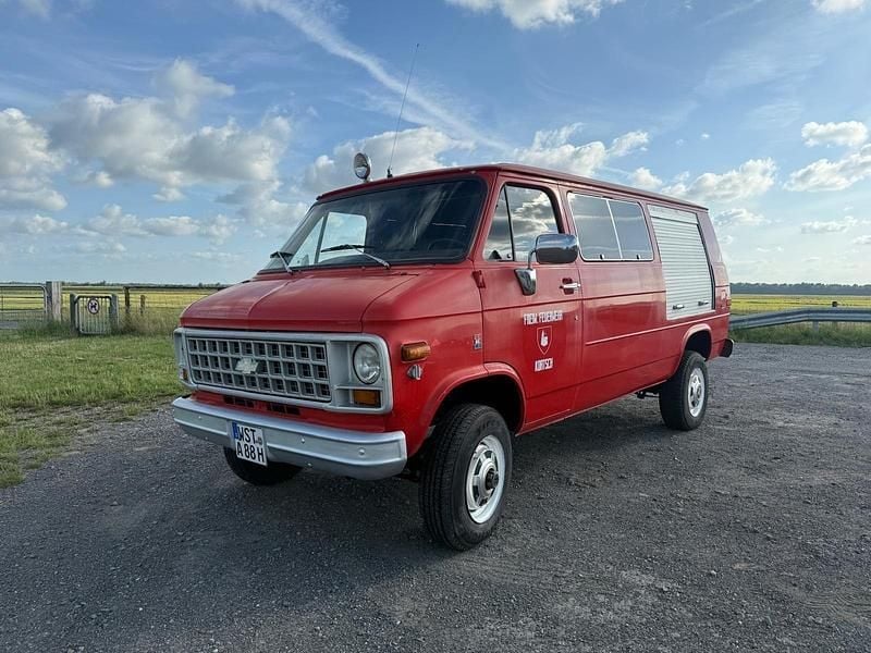 Gebraucht Chevrolet G 165 PS (121 kW) 1981 Rot Van